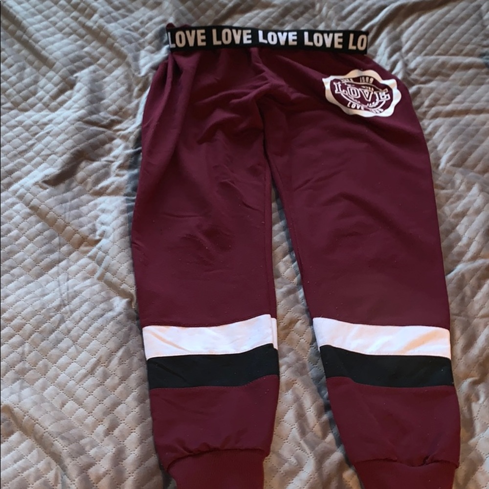 maroon sweatpants